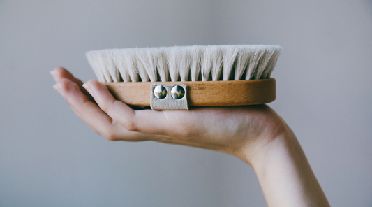 How to dry brush your skin